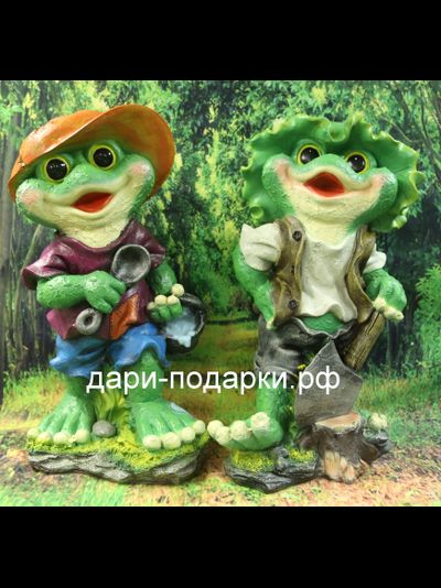 Лягушка в капустной шляпе 50*30см    3кг    полистоун Россия 3058/011279-3*