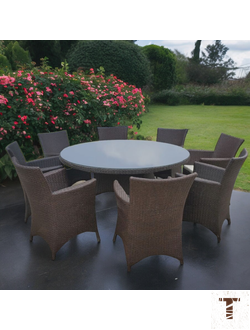 Большой круглый стол из ротанга