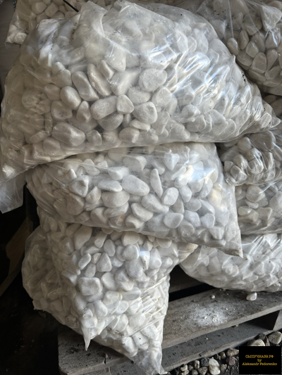 мрамор белый галька