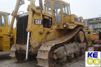 Стекло боковое заднее CAT D9R