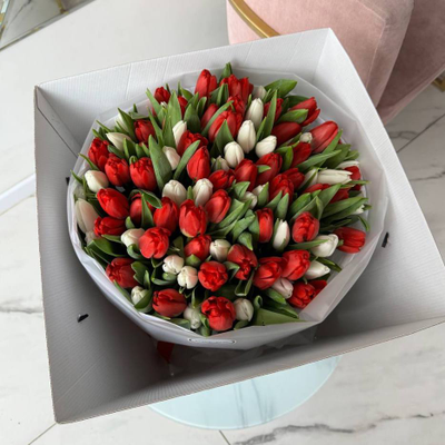 БУКЕТ ИЗ 99 ТЮЛЬПАНОВ