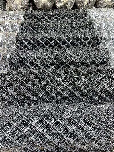 Сетка рабица ПВХ 50х50, рулон 10м (d= 2,5 мм, h=1,2 м) Серый графит