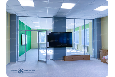 Профиль базовый 32х75 мм RAL 9006
Стекло триплекс 3+3, Дверные блоки 2033х870/970 мм
г. Волхов Школа №8