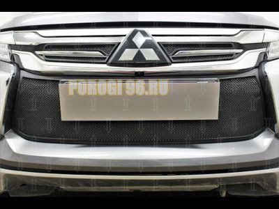 Защита радиатора Mitsubishi Pajero Sport III 2016- (4 части) black верх