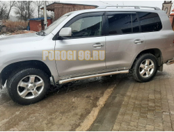 Защита штатного порога d76 для Toyota Land Cruiser 200 (2007-2012)