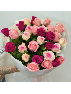 33 разноцветные розы
