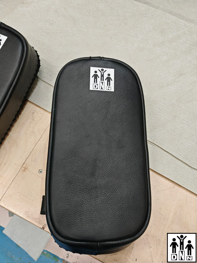 Пада для тайского бокса натуральная кожа 1,4-1,6 мм DNN