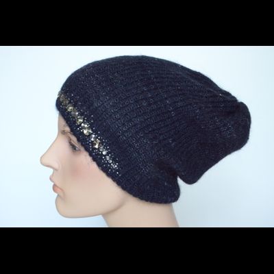 Черная тонкая удлиненная шапка с украшениями Vizio Италия 5872 CLO фото