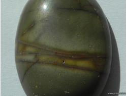 Кабошон — яшма «Пикассо». Россия. 24*17*5мм