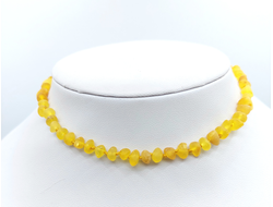 Детские бусы из натурального необработанного янтаря через узелок арт.19