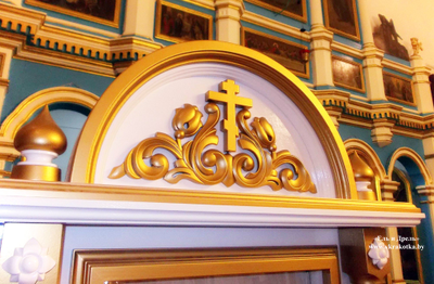 Резьба по дереву для напольного киота