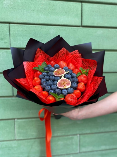 Ягодный мини-букет