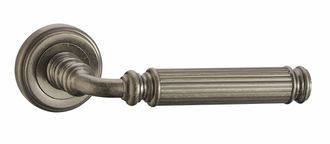 Дверная ручка V33AS состаренное серебро