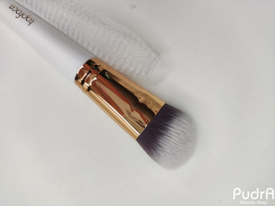 kisti-kosmeticheskaya-topface-f06-dlya-tonalnoy-osnovy