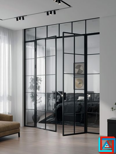 Распашные двери-перегородки с порталом и фрамугой