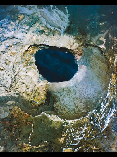 Картина обогреватель, спутниковое фото вулкана Аскья