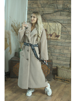 Меховая шуба цвет бежевый модель 106