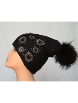 Итальянская шапка с украшениями и помпоном Vizio 6177 черная фото