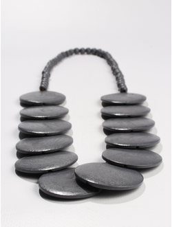 Колье из дерева "Плоские диски" серое