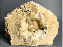 Кальцит, жеода в породе. Россия. 270*210*130мм