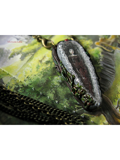 Белоснежка. Кулон по мотивам сказок братьев Гримм. Миниатюра из полимерной глины