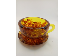 Чашка с блюдцем.