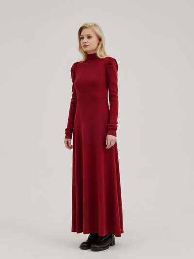 Платье вязаное