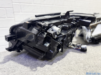 Передние фары Lexus GX 460 2013-2023 с автокорректором AFS