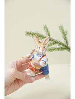 Заяц с барабаном