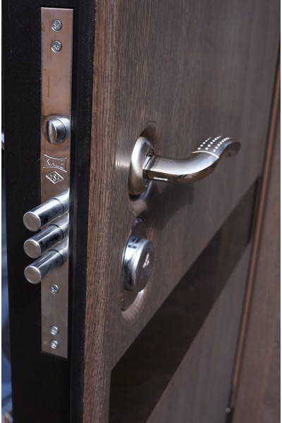 Стальная дверь с терморазрывом