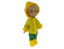 Кукла в зимней куртке (цвет желтый)