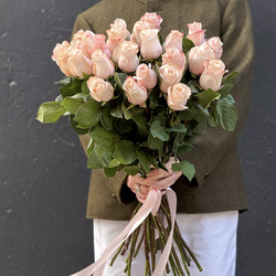 Букет из розовых роз 70 см