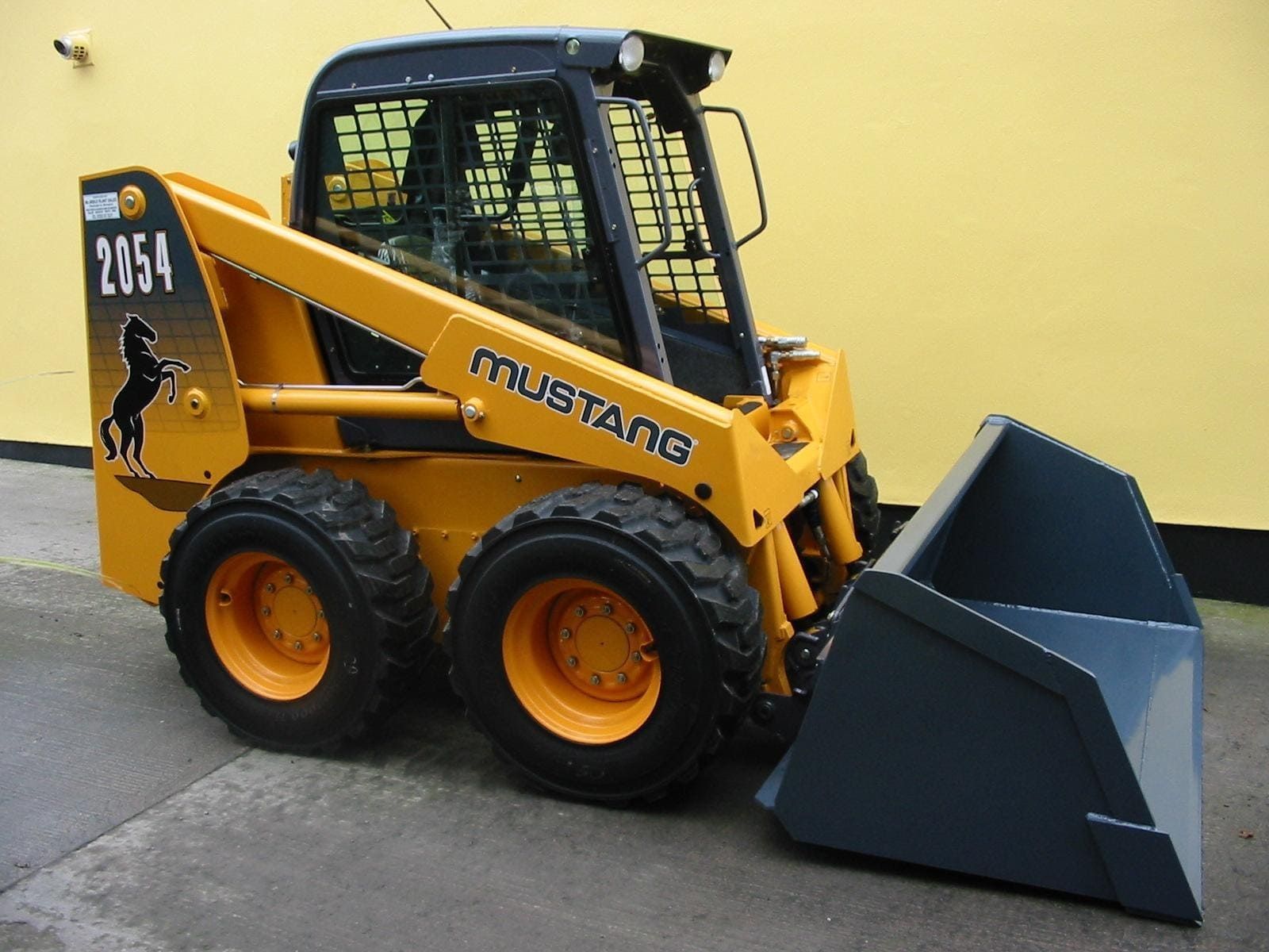 Экскаватор-погрузчик