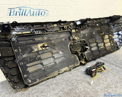 Решетка Toyota Land Cruiser 300 LED антихром