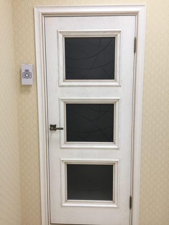 Дверь шпонированная остекленная "Квадро 1 эмаль бронза"
