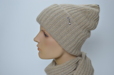 Шапка из ангоры Италия