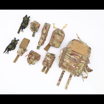 Бронежилет с подсумками и рюкзаком в масштабе 1/6 (78097) - DAMTOYS