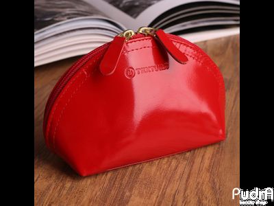 Косметичка простая, отдел на молнии, цвет алый