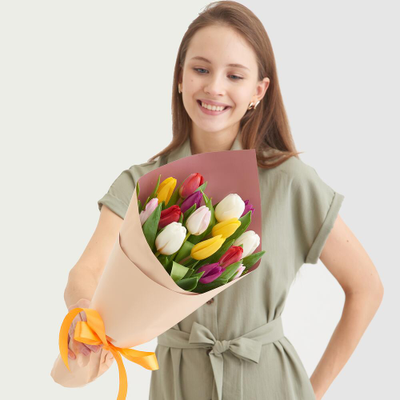 Букет 15 тюльпанов микс