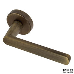 Дверная ручка на круглом основании Fratelli Cattini "NEVADA" 7-BY матовая бронза
