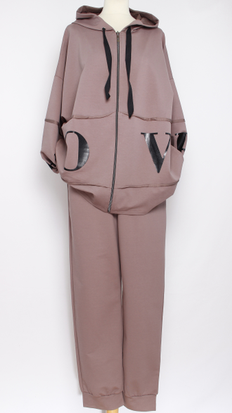 КОСТЮМ ЖАКЕТ НА МОЛНИИ И БРЮКИ "LOVE" какао р.50,54