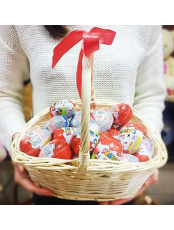 "КОРЗИНКА С 17 КИНДЕРАМИ"