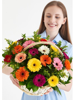 Корзина с герберами