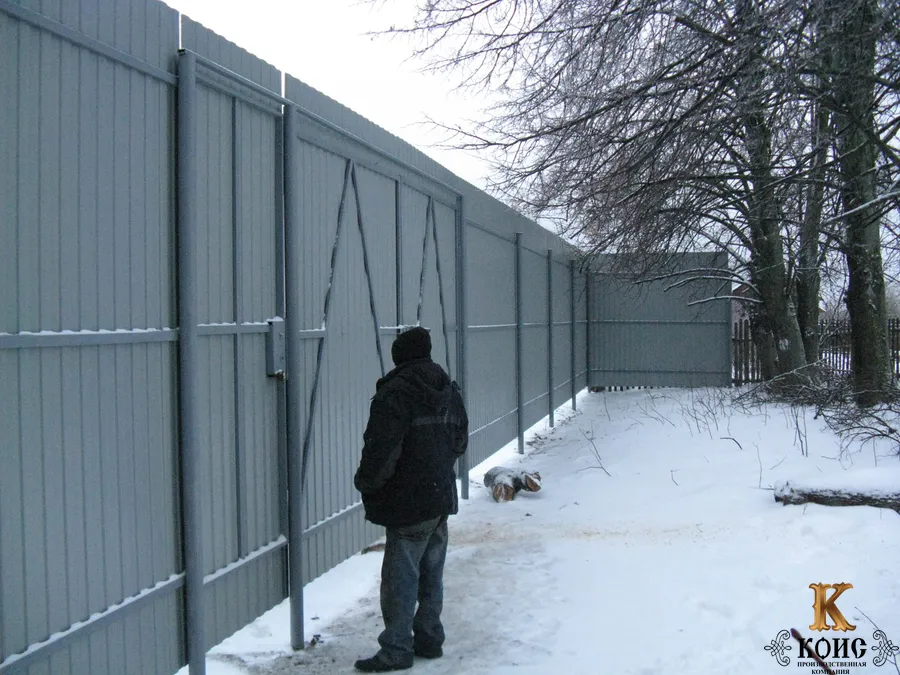 Высокий забор из профлиста