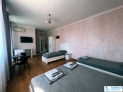 Дом на Курортной  №575  4 местный номер  2 этаж № 204  с балконом бассейн