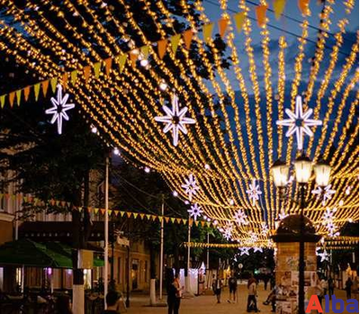 Гирлянда-нить 10 м, 220В, ТЕПЛЫЙ БЕЛЫЙ, IP 65, резина, статика