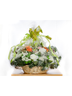 декоративный искусственный букет в корзине