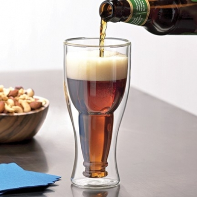 бокал в виде перевернутой бутылки