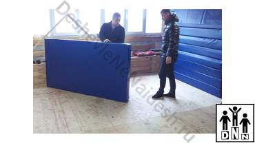 мат шорт трека