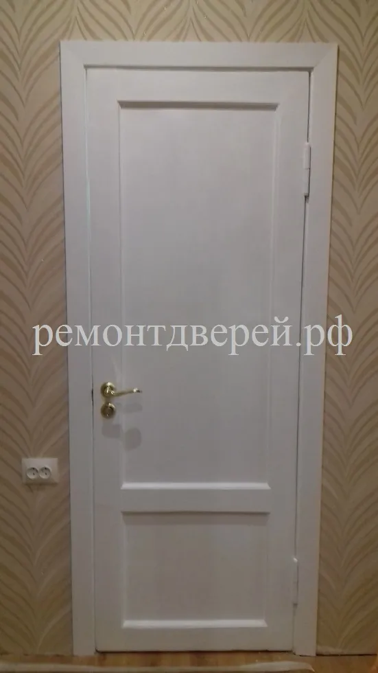 дверь в ванную